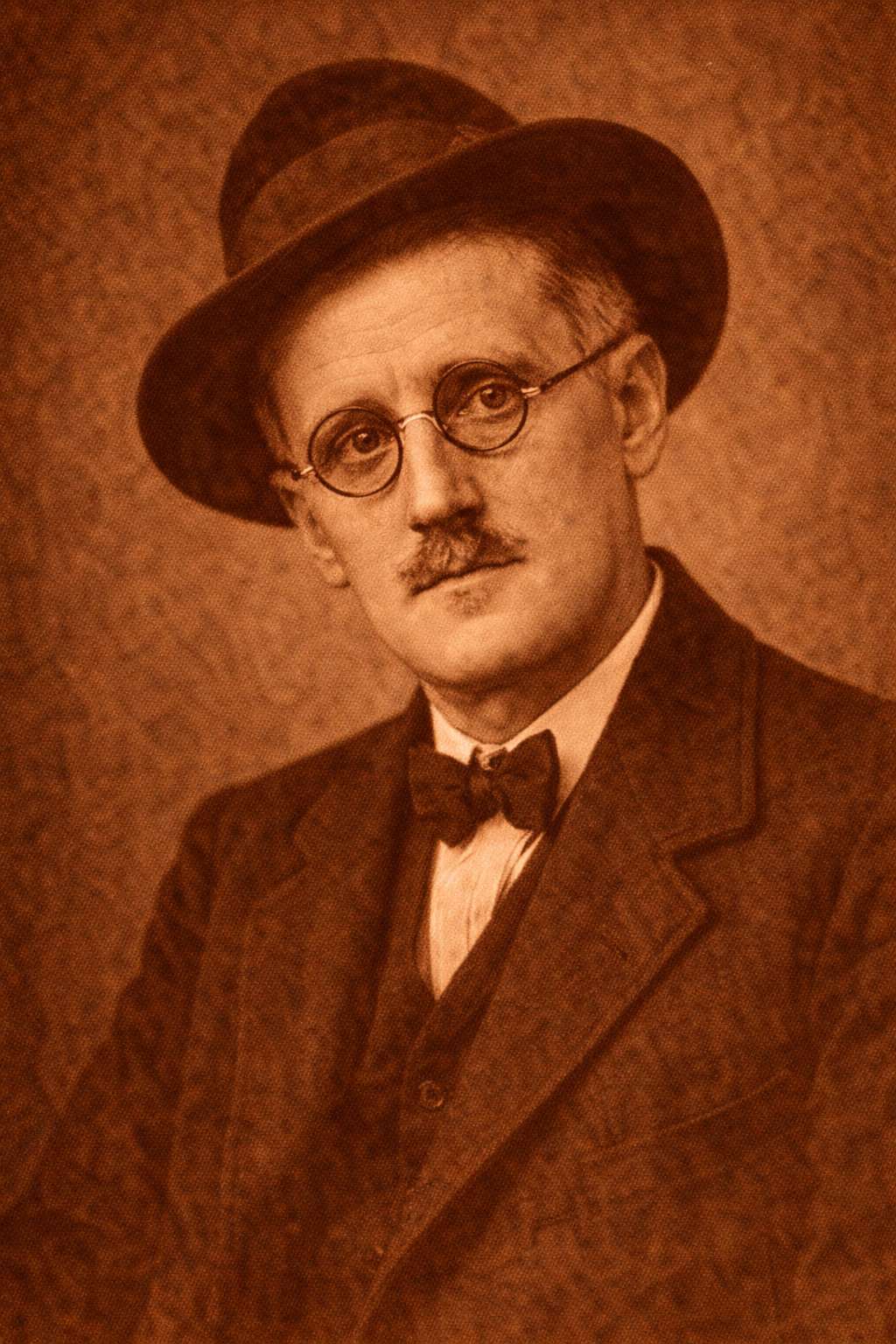 James Joyce - Biography and books James Joyce